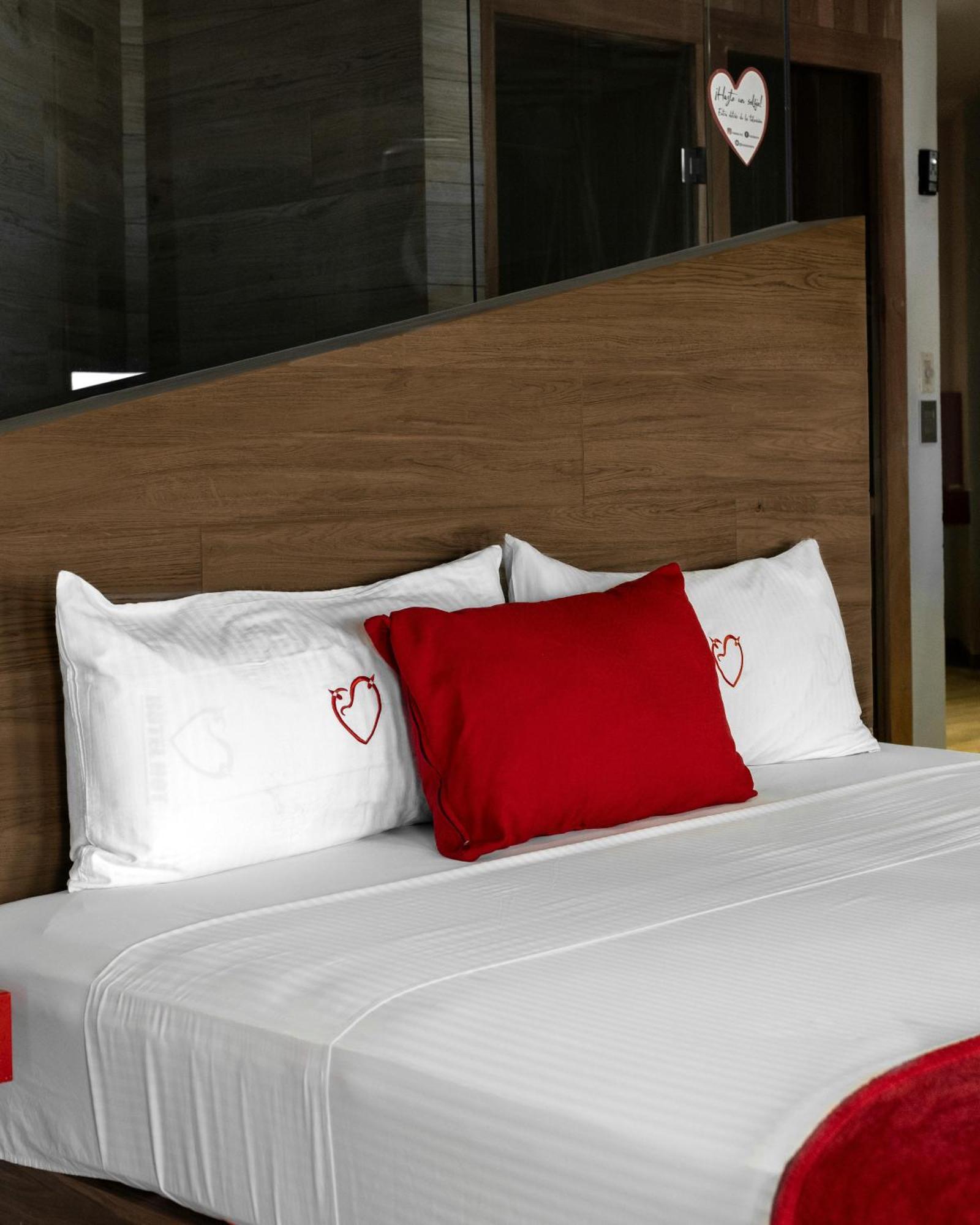 Prime Max A Family - Delhi Airport Hotel 4*